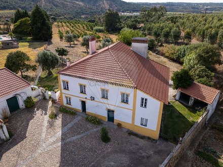 4 غرف نوم منزل في Tramagal, Portugal رقم 30220