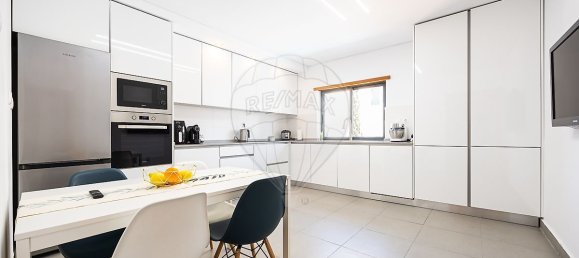 5 غرف نوم منزل في Almada, Portugal رقم 16153 5