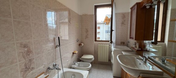 Квартира с 4 спальнями в Пьярио, Италия № 370110 29