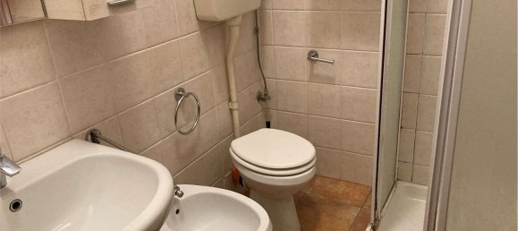 Квартира с 3 комнатами в Карпи, Италия № 78949 15