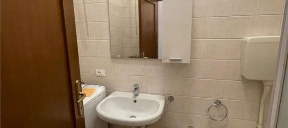 Квартира с 3 комнатами в Карпи, Италия № 78949 16