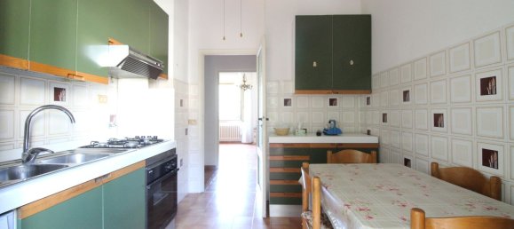 4 bedrooms Apartment in Florence, Italy No. 375885 11