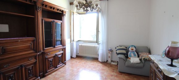4 bedrooms Apartment in Florence, Italy No. 375885 2