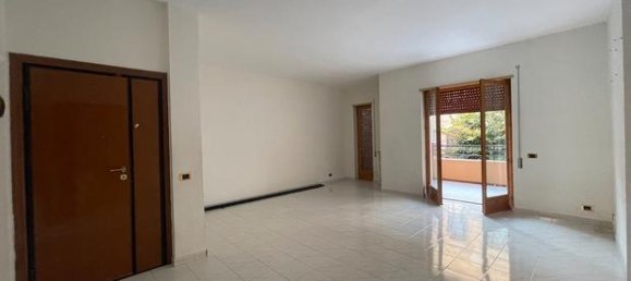 4 rooms Apartment in Trani, Italy No. 260443 2