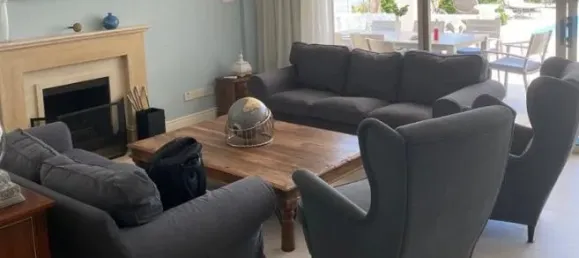 4 bedrooms Villa in Pervolia, Cyprus No. 4409 6