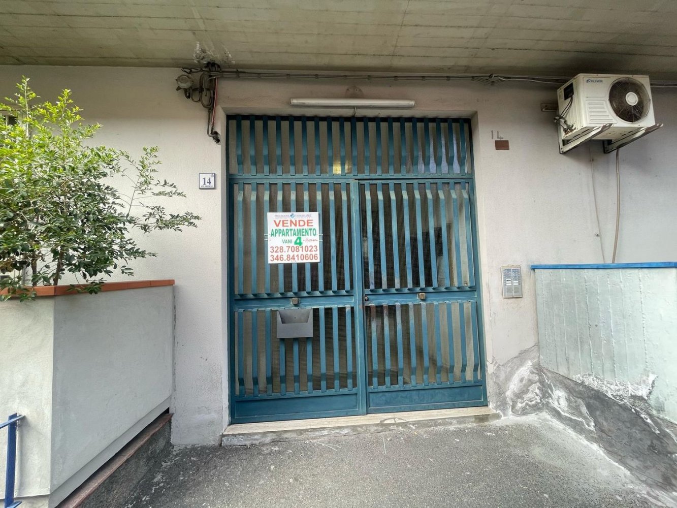 4 rooms Apartment in Aci Catena, Italy No. 154225