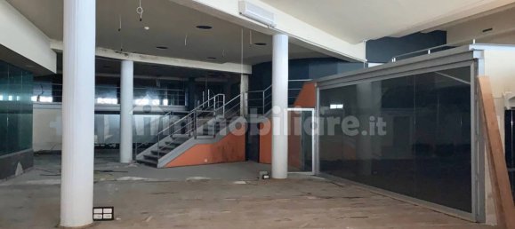 Gewerbliche Immobilie in Monza, Italy 1924m², Nr. 311139 7