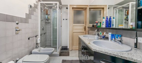 Apartamento de 4 dormitorios en Milan, Italy No. 351631 38