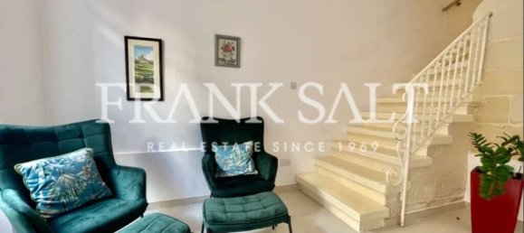 2 bedrooms Townhouse in Sliema, Malta No. 8779 2