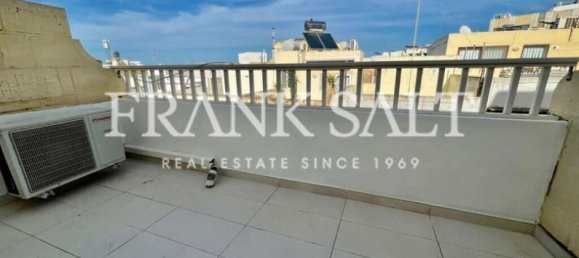 2 bedrooms Townhouse in Sliema, Malta No. 8779 10