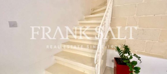 2 bedrooms Townhouse in Sliema, Malta No. 8779 3