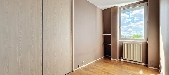 3 Schlafzimmer Doppelhaus in Charge, France, Nr. 326911 12