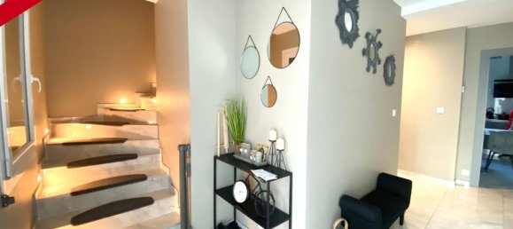 6 chambres Maison à Lons-le-Saunier, France No. 204159 3