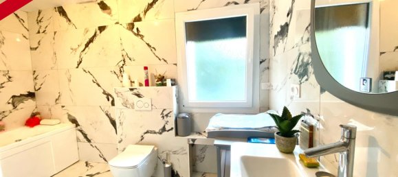 6 chambres Maison à Lons-le-Saunier, France No. 204159 4