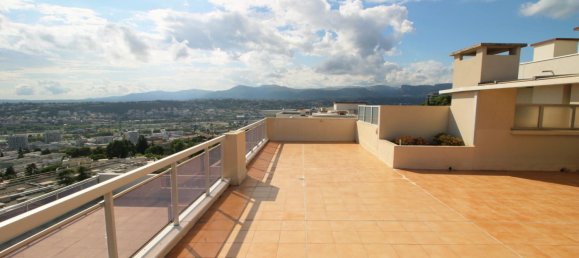 Apartamento de 3 dormitorios en Nice, France No. 298340 3