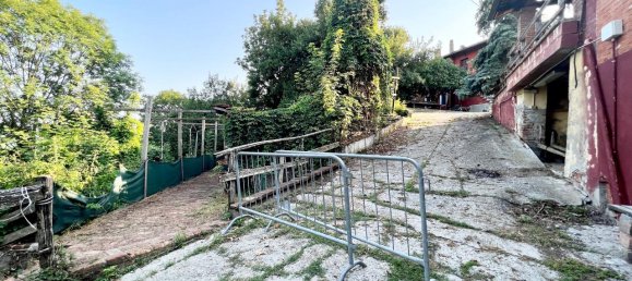 23 rooms House in Gassino Torinese, Italy No. 109442 34