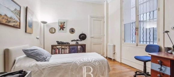 4 bedrooms Apartment in Paris, France No. 140121 12