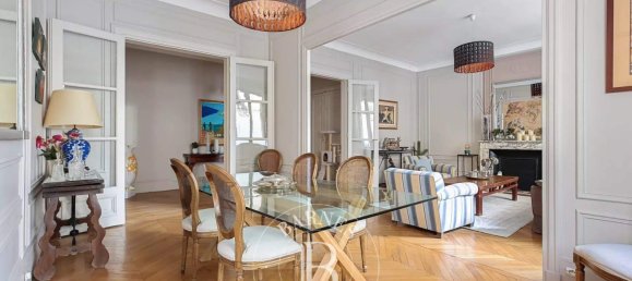 4 bedrooms Apartment in Paris, France No. 140121 2