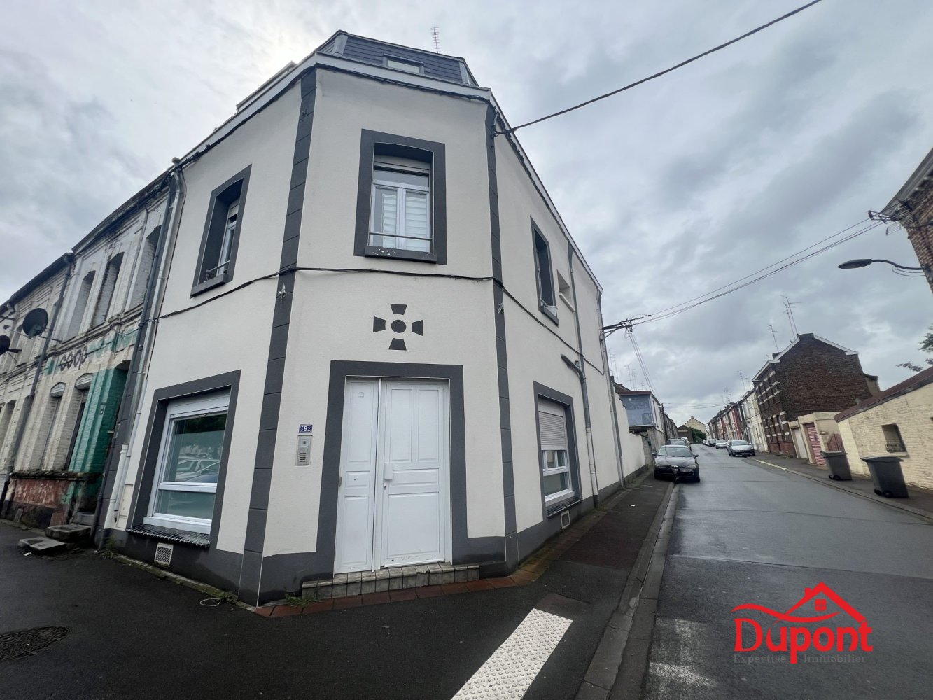 Edificio en Anzin, France 250 m² No. 273256