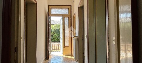 5 rooms Apartment in Suzzara, Italy No. 271700 5