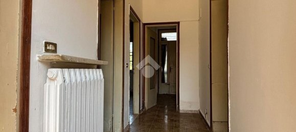 5 rooms Apartment in Suzzara, Italy No. 271700 4