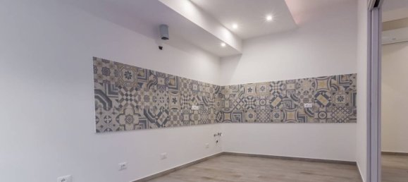 3 bedrooms Apartment in Reggio Emilia, Italy No. 172932 6