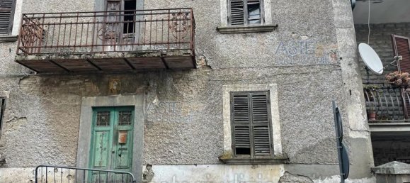 11 rooms House in Viterbo, Italy No. 32214 7