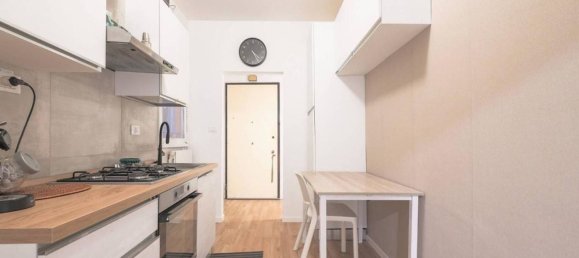 3 rooms Apartment in Bologna, Italy No. 283276 3