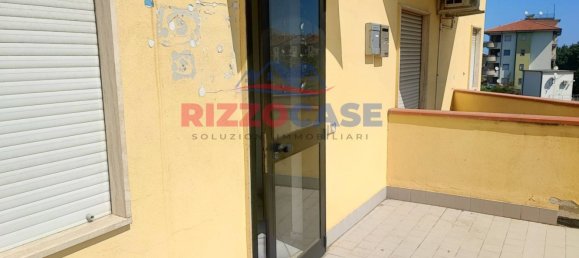 110m² Office in Corigliano Rossano, Italy No. 118732 7