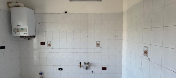 4 Schlafzimmer Wohnung in Avezzano, Italy, Nr. 345292 3