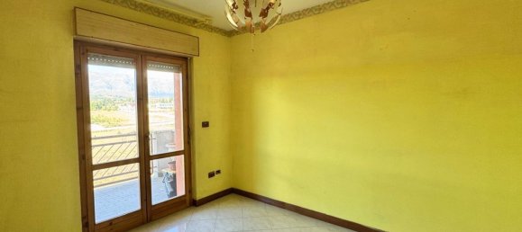 4 Schlafzimmer Wohnung in Avezzano, Italy, Nr. 345292 13