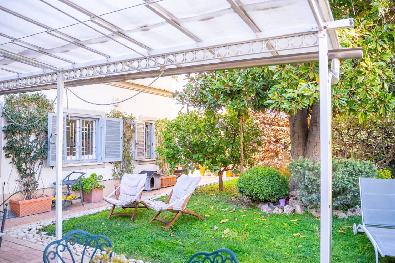 6 bedrooms Villa in Rome, Italy No. 142939