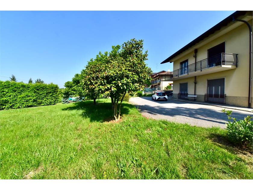 10-Zimmer Villa in Capiago Intimiano, Italy, Nr. 378790