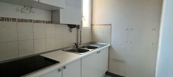 1 bedroom Apartment in Les Pavillons-sous-Bois, France No. 173859 10