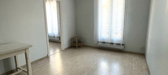 1 bedroom Apartment in Les Pavillons-sous-Bois, France No. 173859 2