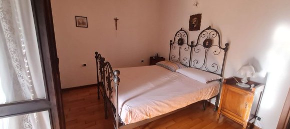 3 Schlafzimmer Haus in Bobbio, Italy, Nr. 372195 6
