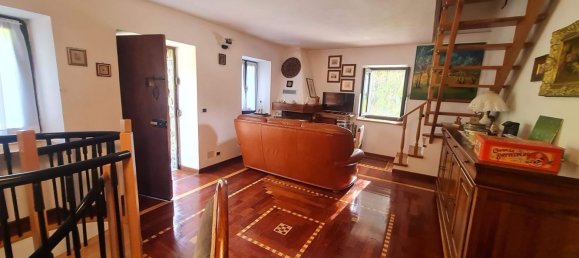 3 Schlafzimmer Haus in Bobbio, Italy, Nr. 372195 4