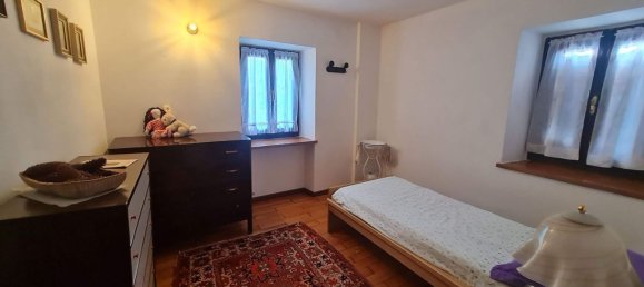 3 Schlafzimmer Haus in Bobbio, Italy, Nr. 372195 9