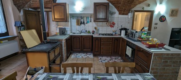 4 bedrooms House in Poirino, Italy No. 317219 7