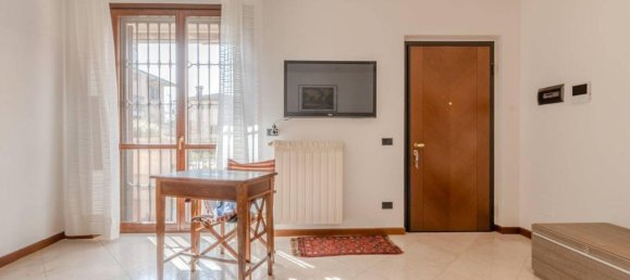 3 rooms Apartment in Dresano, Italy No. 37681 3