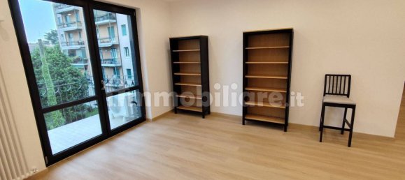 Квартира с 1 спальней в Бергамо, Италия № 276346 2