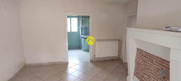 Casa T1 em Noyant-d'Allier, France N.º 331247 2
