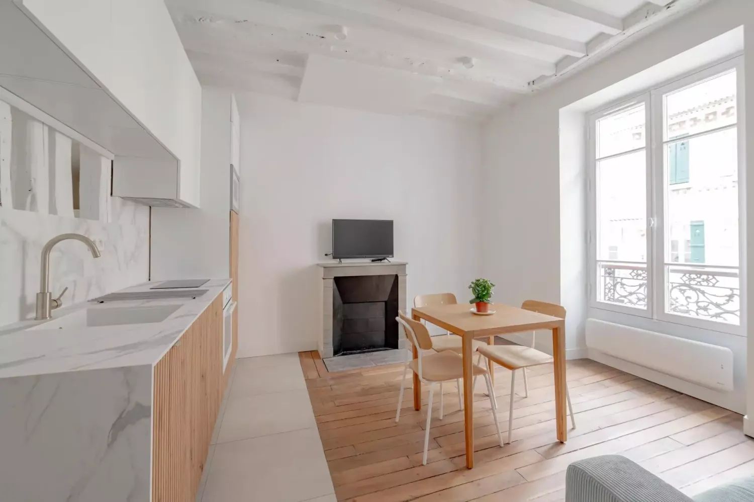 1 bedroom Apartment in Paris, France No. 164491