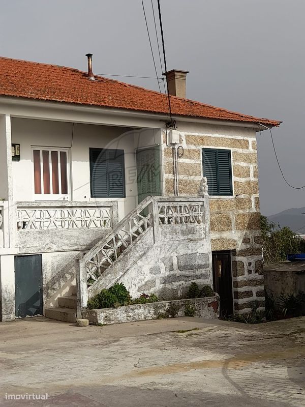 3 bedrooms House in Roriz, Portugal No. 243600