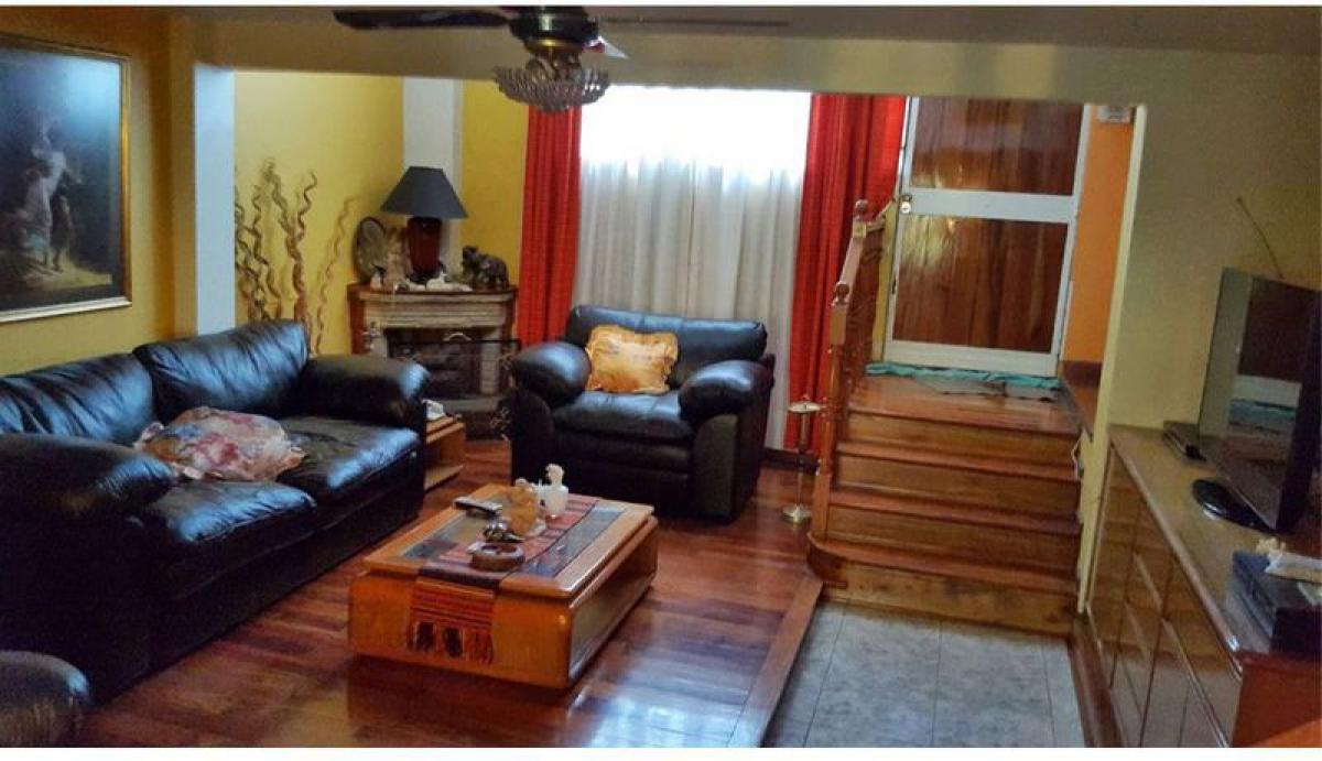 3 Schlafzimmer Haus in Buenos Aires, Argentina, Nr. 76349