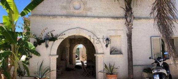 4 rooms Villa in Lecce, Italy No. 254220 2