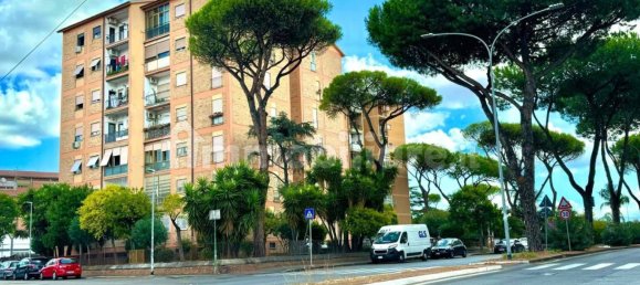 2 bedrooms Apartment in Rome, Italy No. 323646 3