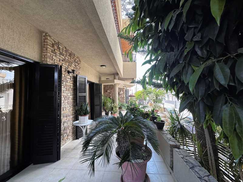 6 bedrooms Villa in Limassol, Cyprus No. 19153