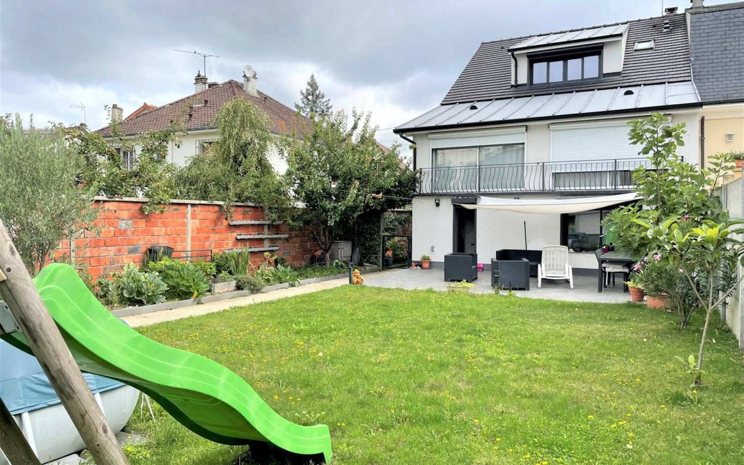 Casa de 6 dormitorios en Pontault-Combault, France No. 187674