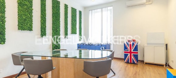 7 bedrooms Apartment in Rome, Italy No. 58717 2